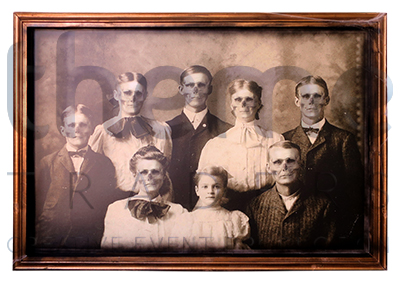 Creepy Dead Family Portrait Props, Prop Hire
