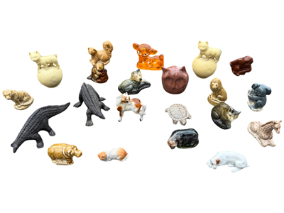 Small dressing table Animal Ornaments Props, Prop Hire