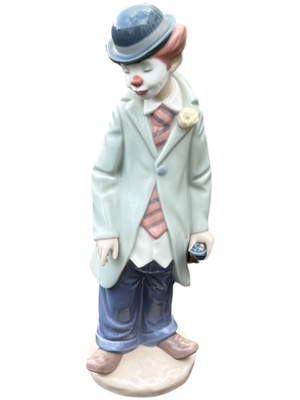 Ceramic Clown Statuette Props, Prop Hire